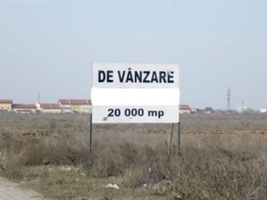 BCR a scos la vânzare 134 de terenuri